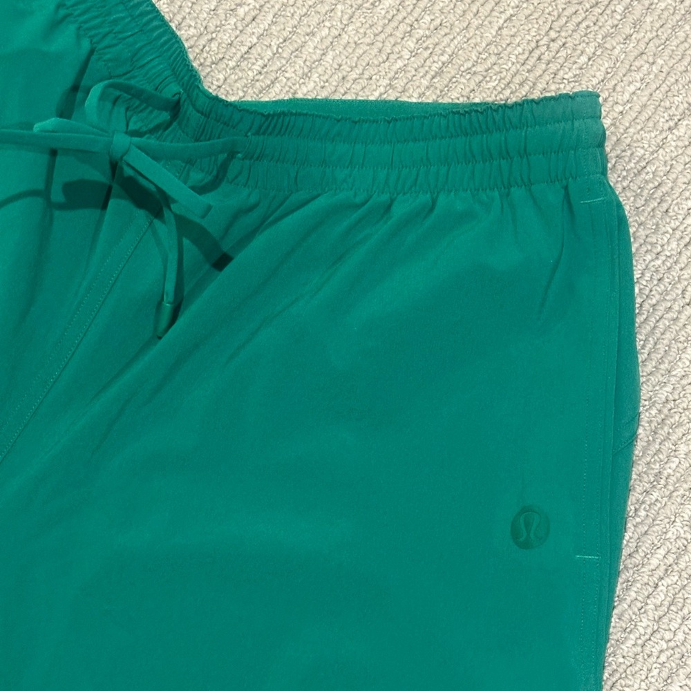Lululemon court rival wide leg track pant - Picture 4 of 4